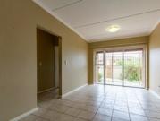 2 Bedroom Apartment to Rent in Protea Heights