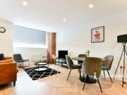 2 bedroom apartment to rent Lower Vickers Street,...