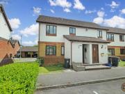 2 Bedroom Apartment Waltham Abbey Essex 95660744