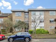 2 Bedroom Apartment Wimbledon Greater London 92876043