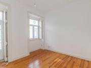 2 Bedroom Apartment with a view, São Bento, Lisboa