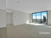 2 Bedroom Apartment with SPECTACULER View!