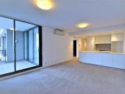 2 bedroom apartment with storage & parking