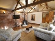 2 bedroom barn conversion to rent