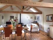 2 bedroom barn conversion to rent