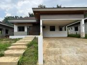 2 Bedroom Bungalo House & Lot For Sale in Sun Valley,...