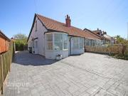 2 Bedroom Bungalow Blackpool Lancashire 90713452