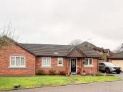 2 bedroom bungalow for rent in Farmers Heath, Great...
