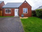 2 bedroom bungalow for rent in Hambledon Mill Park,...