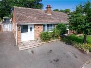 2 bedroom bungalow for rent in Hollin Head, Baildon,...
