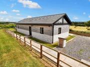 2 bedroom detached house for sale