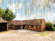 2 bedroom detached house for sale