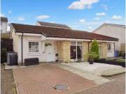 2 bedroom bungalow for sale, Benbuck View,...