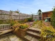 2 Bedroom Bungalow For Sale In Headley Grove, Tadworth,...