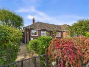 2 bedroom bungalow for sale in Heathercroft Road,...