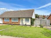 2 Bedroom Bungalow For Sale In Littlehampton, West Sussex