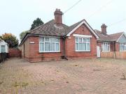 2 bedroom bungalow for sale in Maidstone Road, Sutton...