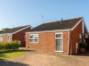 2 Bedroom Bungalow For Sale In Milton Keynes,...