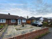 2 bedroom bungalow for sale in Robins Close Stubbington...