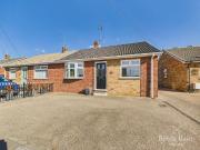 2 bedroom bungalow for sale in Sextant Road, Hull, East...