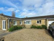 2 bedroom bungalow for sale in Summer Shard South...