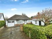 2 bedroom bungalow for sale in Willoughby Road,...