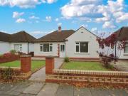 2 Bedroom Bungalow Heath Heath 91250120