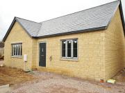 2 Bedroom Bungalow Oxfordshire Oxfordshire 98930178