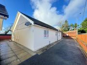 2 bedroom bungalow to rent