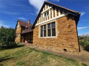 2 bedroom bungalow to rent