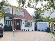 2 Bedroom Chalet House