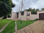 2 Bedroom cluster rented in Radiokop, Roodepoort