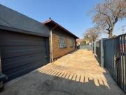 2 bedroom corner home in newlands bo.