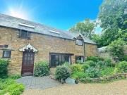 2 bedroom cottage for rent in The Cottage High Street...