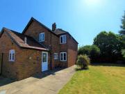 2 Bedroom Cottage For Rent In Wooburn Green
