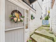 2 bedroom cottage for sale