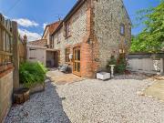 2 bedroom cottage for sale
