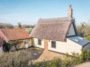 2 bedroom cottage for sale