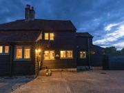 2 Bedroom Cottage For Sale In Colemans Hatch