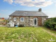 2 Bedroom Cottage House