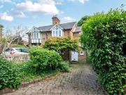 2 Bedroom Cottage House