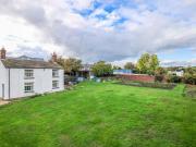 2 Bedroom Cottage House