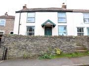 2 Bedroom Cottage House