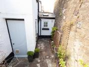 2 bedroom cottage to rent