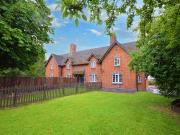 2 bedroom cottage to rent