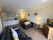 2 bedroom cottage to rent