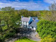 9 bedroom country house for sale