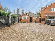 2 bedroom detached bungalow for sale