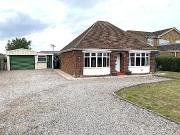 2 bedroom detached bungalow for sale