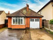 2 bedroom detached bungalow for sale
